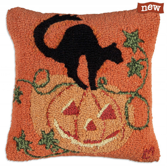 http://www.cottagesurroundings.com/media/Chandler-4-corners-2012/HALLOWEEN-PILLOWS/Halloween-Pillow-Cat-Pumpkin.jpg