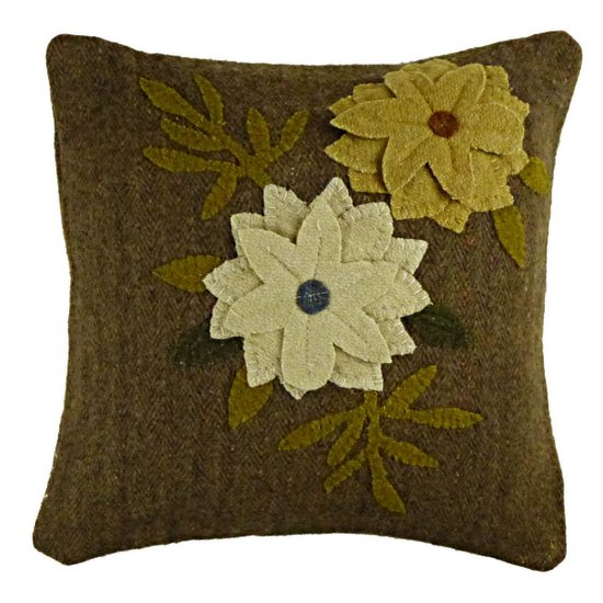 12-x-12-daffodil-pillows-0aa(2).jpg